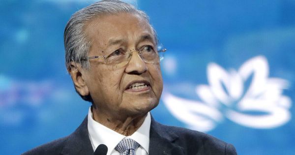 Malaysia: Thủ tướng Mahathir Mohamad đệ đơn từ chức