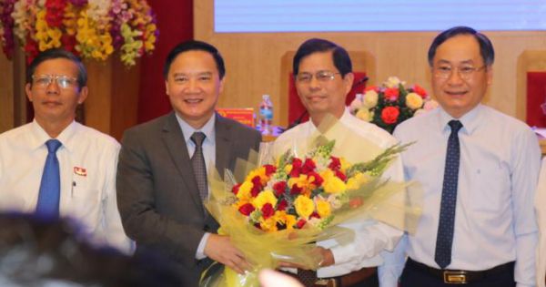 Phê chuẩn ông Nguyễn Tấn Tuân giữ chức Chủ tịch UBND tỉnh Khánh Hòa