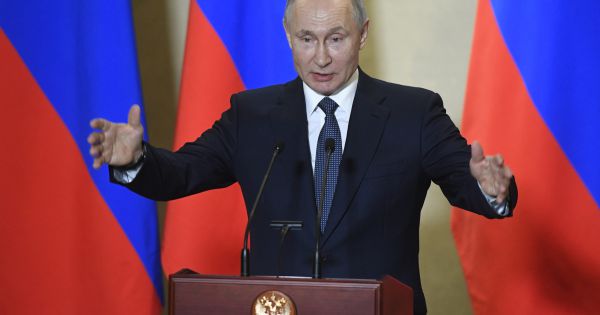 Tổng thống Nga ký sắc lệnh trưng cầu dân ý về sửa đổi Hiến pháp