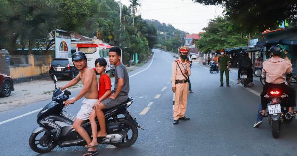 Đà Nẵng: Lập chốt ngăn hàng trăm 'phượt thủ' lên đèo Hải Vân