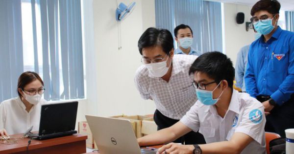 Sinh viên ngành y tham gia hỗ trợ công tác phòng, chống dịch Covid-19