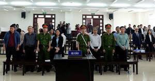 Cựu Chủ tịch OceanBank Hà Văn Thắm tiếp tục hầu tòa