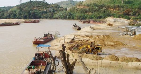 Công an tỉnh Bình Phước phản hồi vụ khai thác cát trái phép trên sông Đồng Nai