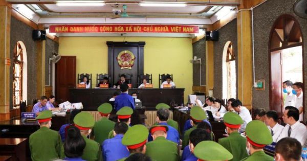 Tuyên án 3 cựu công an, 7 cựu cán bộ giáo dục tại Sơn La