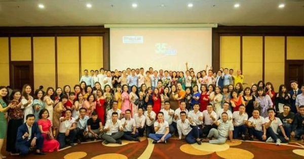 Gala kỷ niệm 35 năm thành lập Báo Pháp luật Việt Nam: Ấm cúng, thân mật và đầy cảm xúc