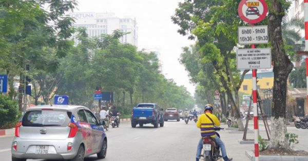 Khôi phục biển cấm xe taxi trên nhiều tuyến phố tại Hà Nội
