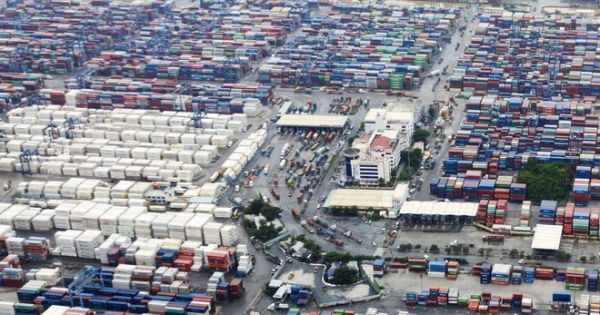 1.100 container phế liệu nhập về từ năm 2018 bị buộc tái xuất