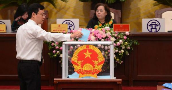 Bãi nhiệm chức Chủ tịch UBND Hà Nội đối với ông Nguyễn Đức Chung