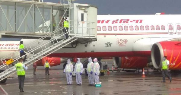 2 hãng hàng không Ấn Độ dừng bay tới Hong Kong vì hành khách mắc COVID-19