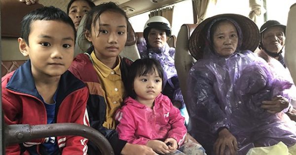 Hà Tĩnh cho học sinh nghỉ học vì mưa bão