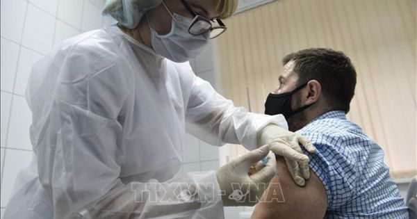 Nga: Moskva bắt đầu tiêm đại trà vaccine ngừa COVID-19