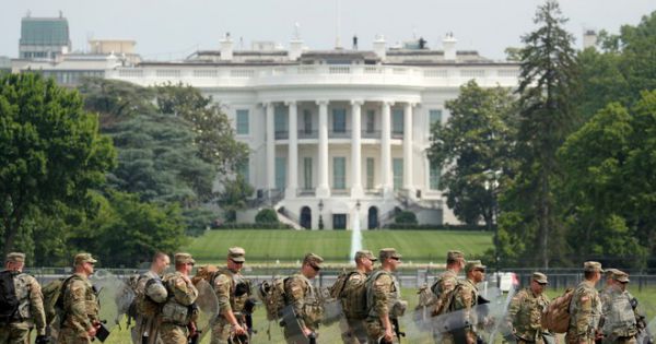 10 cựu bộ trưởng quốc phòng Mỹ yêu cầu quân đội đừng cản trở chuyển giao quyền lực