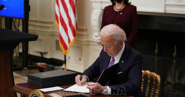 Tổng thống Biden ký 2 sắc lệnh cứu trợ kinh tế