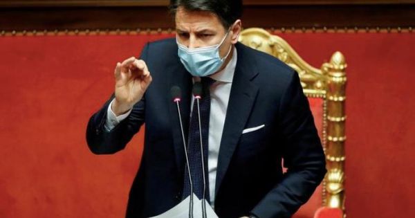 Thủ tướng Italia đệ đơn từ chức