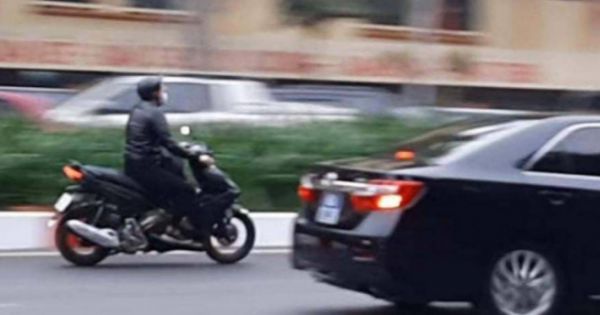 Xử lý nghiêm nam thanh niên phóng xe máy vượt đoàn xe phục vụ Đại hội Đảng tại Hà Nội