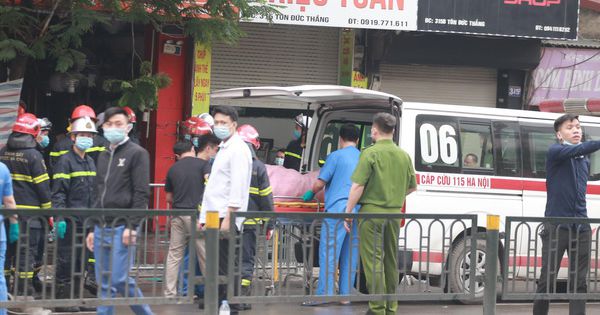 Hà Nội: 4 người tử vong trong vụ cháy lớn ở cửa hàng phố Tôn Đức Thắng