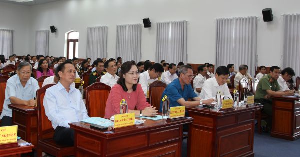 Tân Phó Thủ tướng Lê Minh Khái tiếp xúc cử tri tại Bạc Liêu