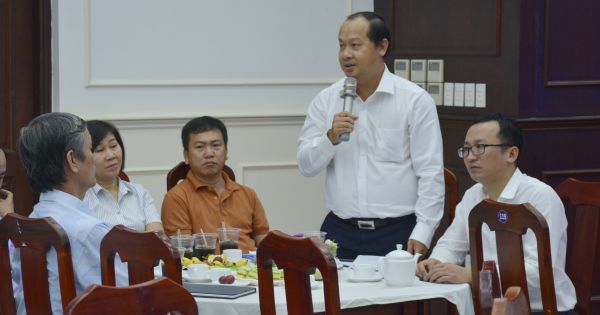 Chủ tịch UBND tỉnh Cà Mau Lê Quân gặp mặt gần 350 công chức, viên chức trẻ