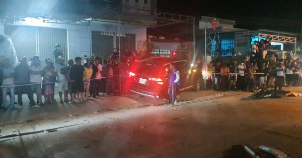 Ô tô tông loạt xe máy, 2 người chết, 6 người bị thương tại Quảng Nam