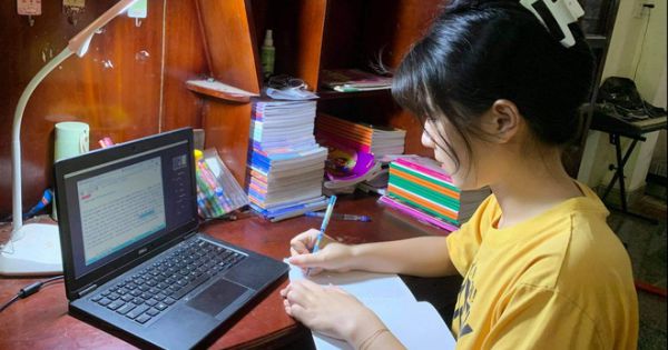72.600 học sinh được Sở GD&ĐT TP.HCM đề xuất hỗ trợ thiết bị học online