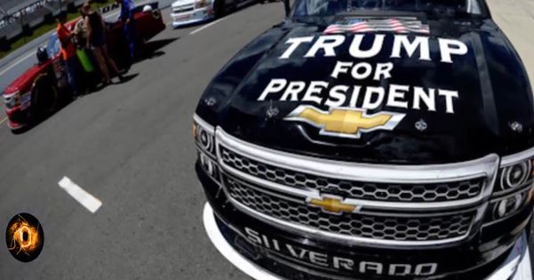 Siêu xe khủng nhất của Tổng Thống Donald Trump
