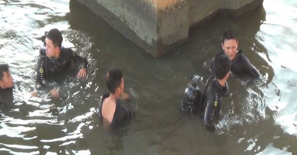 Hai thanh niên rơi xuống kênh Tàu Hũ - Bến Nghé thương vong