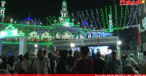 Hơn 10.000 tín đồ hối giáo Islam dự lễ khánh thành Thánh đường Rohmah