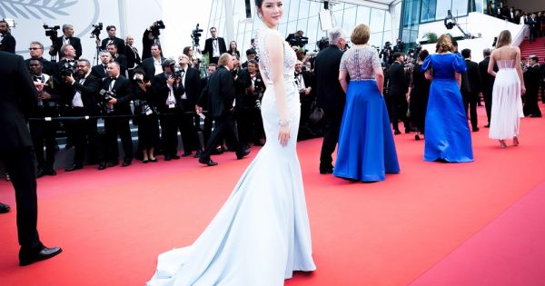Công chúa Lý Nhã Kỳ khoe vẻ đài các trên thảm đỏ LHP Cannes