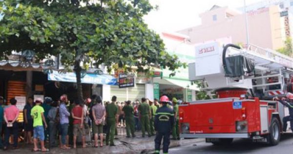 Điểm báo 20/06/2017:Cháy lớn tại quán Karaoke, gần 100 cảnh sát tham gia chữa cháy