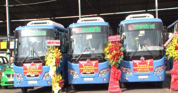 TP HCM chính thức đưa 26 xe buýt nhiên liệu sạch chạy tuyến 32
