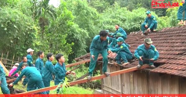 Quảng Ngãi: lực lượng vũ trang miền núi sửa chữa nhà ở giúp đỡ gia đình chính sách