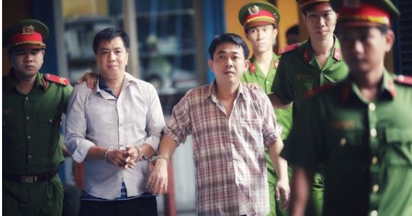 Điểm báo 25/10/2017: Giám đốc VN Pharma Nguyễn Minh Hùng khóc nức nở tại tòa