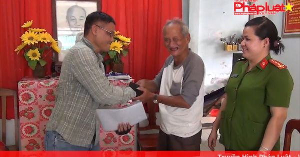 Kiên Giang: Cụ già 72 tuổi nhặt được của rơi trả lại người bị mất