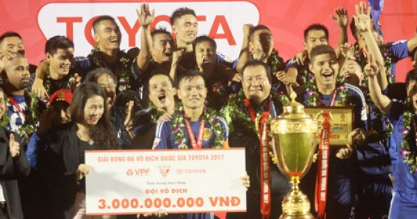 Quảng Nam lần đầu vô địch V-League 2017