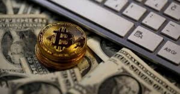 Khi SEC tăng cường kiểm soát tiền số khiến Bitcoin sụt giảm