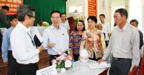Trưởng ban Tuyên giáo Trung ương tiếp xúc cử tri tại tỉnh Đồng Nai