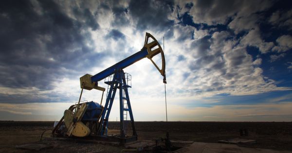 Giá dầu Thế giới có nguy cơ bùng phát trở lại