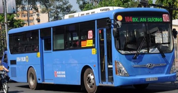 Nhiều xe buýt trên địa bàn TP HCM xả khí thải gây ô nhiễm môi trường