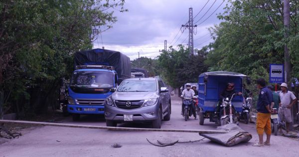 Bình Định: Dân bức xúc vì khói bụi, chặn đường xe vào khu công nghiệp