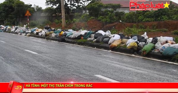 Hà Tĩnh: Một thị trấn chìm trong rác