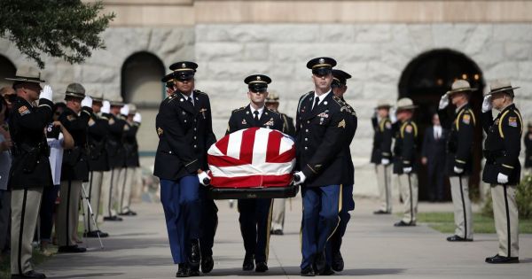 Tang lễ Thượng nghị sĩ John McCain được tổ chức trang trọng