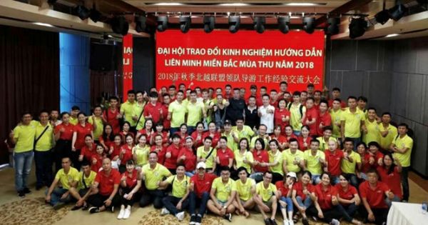 Hàng trăm hướng dẫn viên Việt Nam và Trung Quốc tổ chức đại hội “chui” tại Quảng Ninh