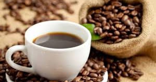 Hàng ngon bán cho Tây, dân Việt uống cà phê “lẩu thập cẩm”