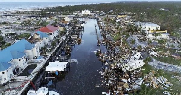 Cập nhật thiệt hại do bão Michael: Số người thiệt mạng tiếp tục tăng