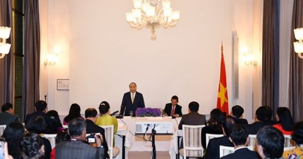 Thủ tướng gặp gỡ đại diện cộng đồng người Việt tại Đan Mạch