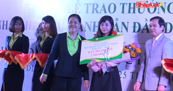Suối Tiên trao thưởng doanh nghiệp lữ hành dẫn đầu doanh số