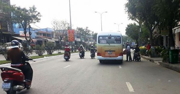 “Cò” xe chạy loạn khi chủ tịch Đà Nẵng ghi hình