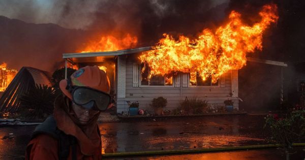 Mỹ: Thiệt hại từ cháy rừng tại bang California không ngừng tăng lên