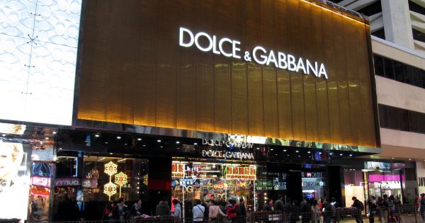 Nhãn hiệu thời trang Dolce & Gabbana có nguy cơ bị tẩy chay ở Trung Quốc
