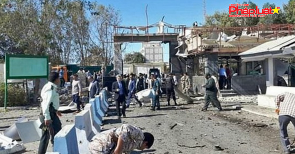 Iran: Đánh bom liều chết gần đồn cảnh sát ở Chabahar